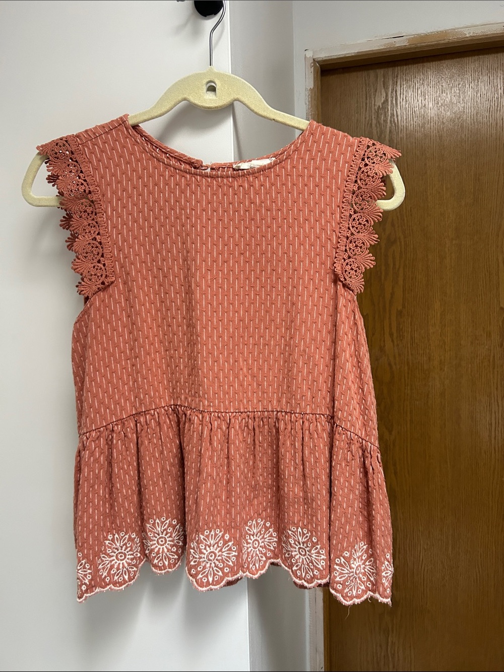 mine Sleeveless Scalloped Peplum Top - Rust